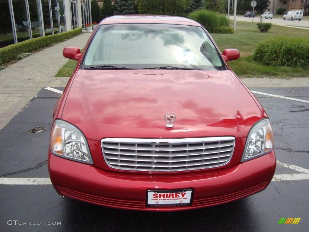 2002 DeVille Sedan - Crimson Pearl / Oatmeal photo #2