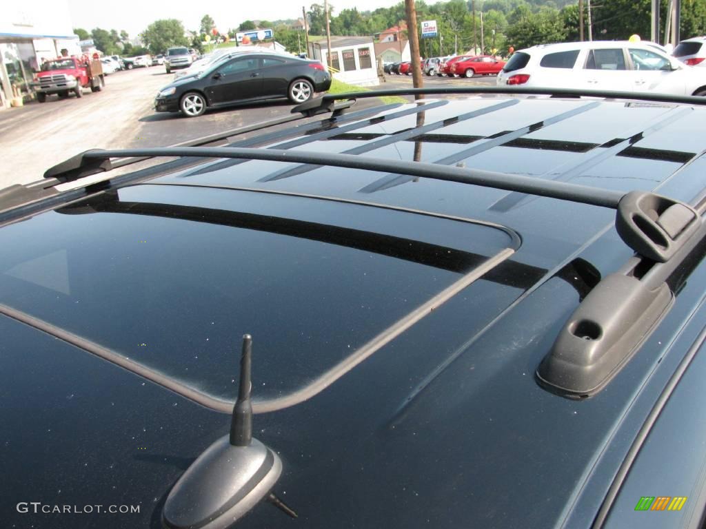 2005 Avalanche Z71 4x4 - Black / Gray/Dark Charcoal photo #17