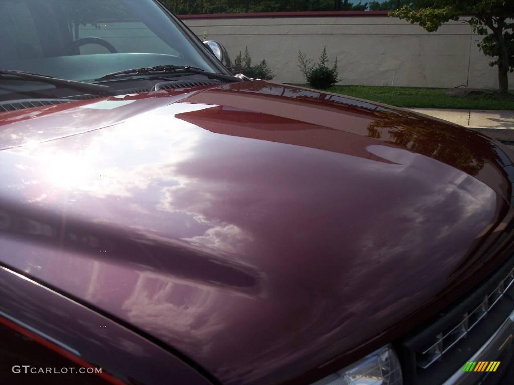 2000 Silverado 1500 LS Extended Cab 4x4 - Dark Carmine Red Metallic / Medium Gray photo #23