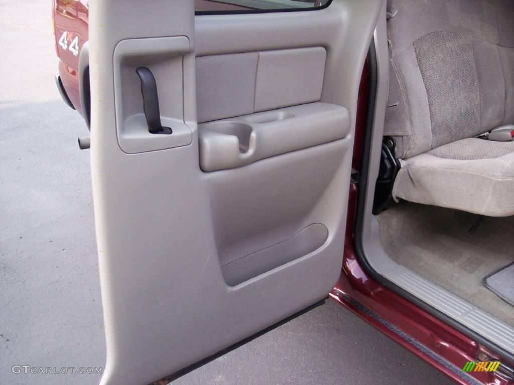 2000 Silverado 1500 LS Extended Cab 4x4 - Dark Carmine Red Metallic / Medium Gray photo #45
