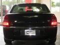 Brilliant Black - 300 C HEMI Photo No. 7