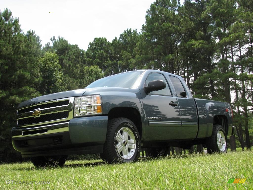 2009 Silverado 1500 LT Extended Cab 4x4 - Blue Granite Metallic / Light Titanium photo #2