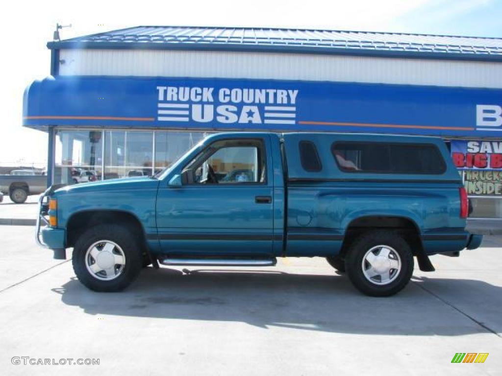 1994 C/K K1500 Regular Cab 4x4 - Bright Teal Metallic / Gray photo #1