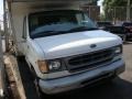 2002 Oxford White Ford E Series Cutaway E350 Commercial Moving Truck  photo #2