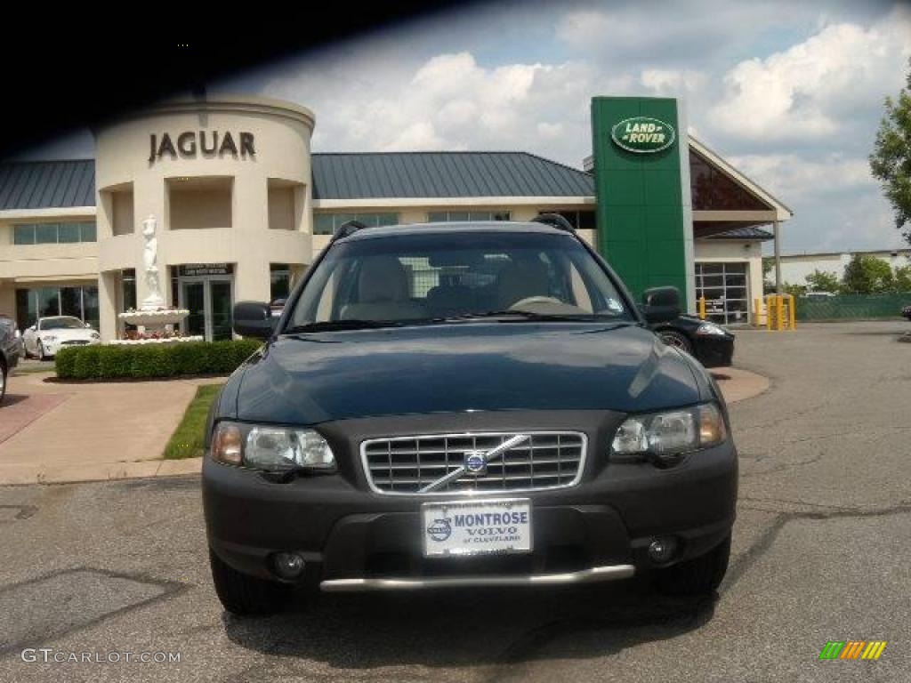2002 V70 2.4T XC AWD Wagon - Cypress Green Metallic / Sand photo #2