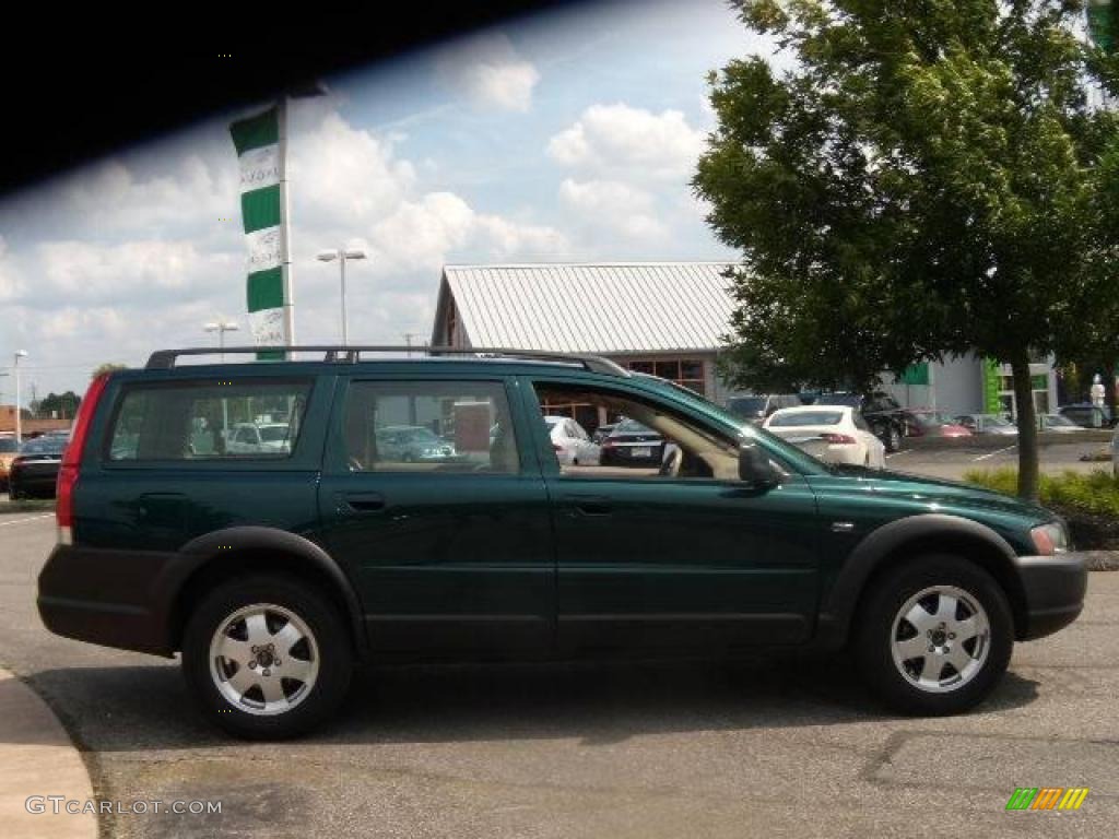 2002 V70 2.4T XC AWD Wagon - Cypress Green Metallic / Sand photo #8