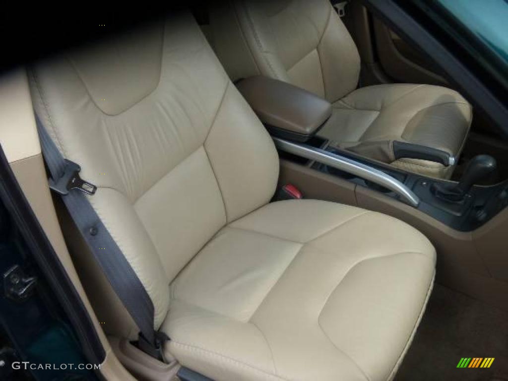 2002 V70 2.4T XC AWD Wagon - Cypress Green Metallic / Sand photo #14