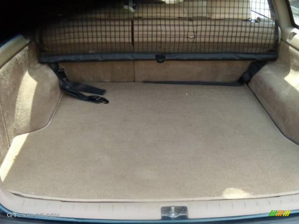 2002 V70 2.4T XC AWD Wagon - Cypress Green Metallic / Sand photo #22
