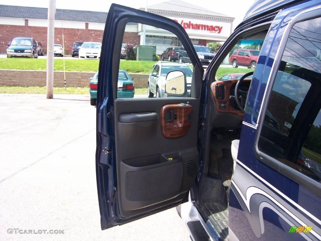 2002 Express 1500 Passenger Conversion Van - Indigo Blue Metallic / Dark Pewter photo #15