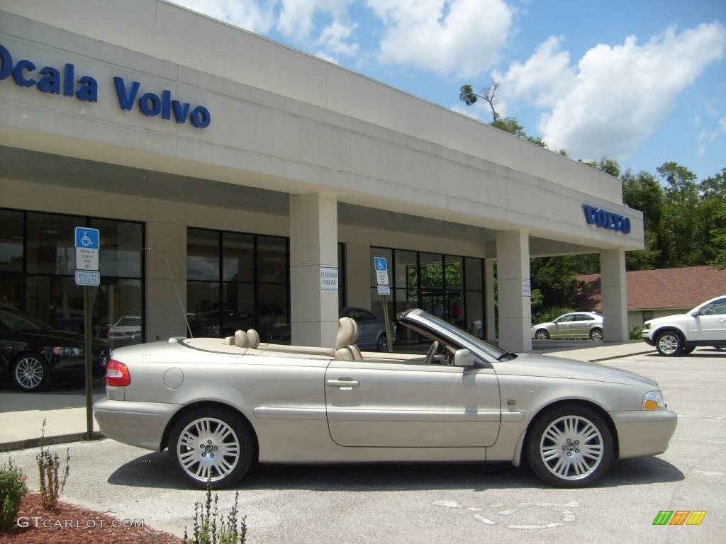 2004 C70 Low Pressure Turbo - Moondust Metallic / Linen White photo #11