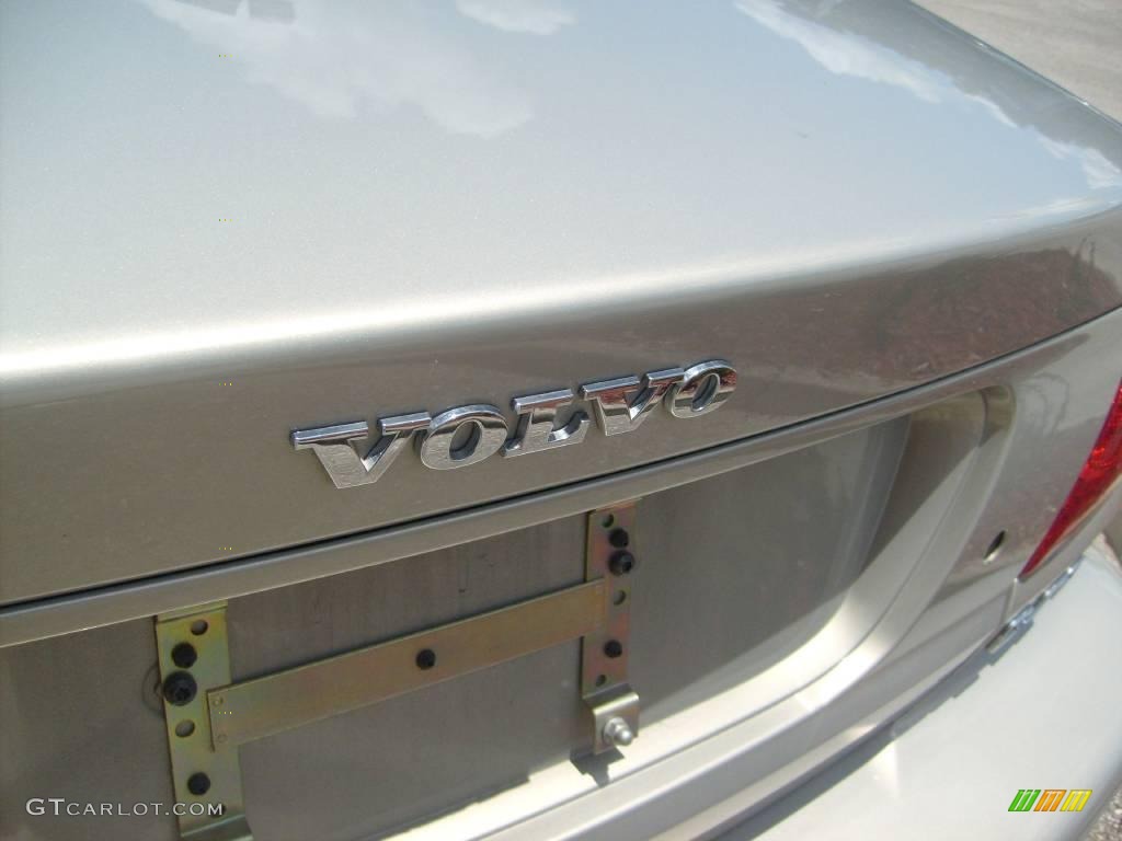 2004 C70 Low Pressure Turbo - Moondust Metallic / Linen White photo #13