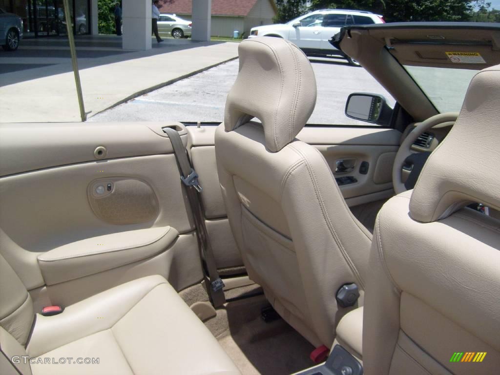 2004 C70 Low Pressure Turbo - Moondust Metallic / Linen White photo #21