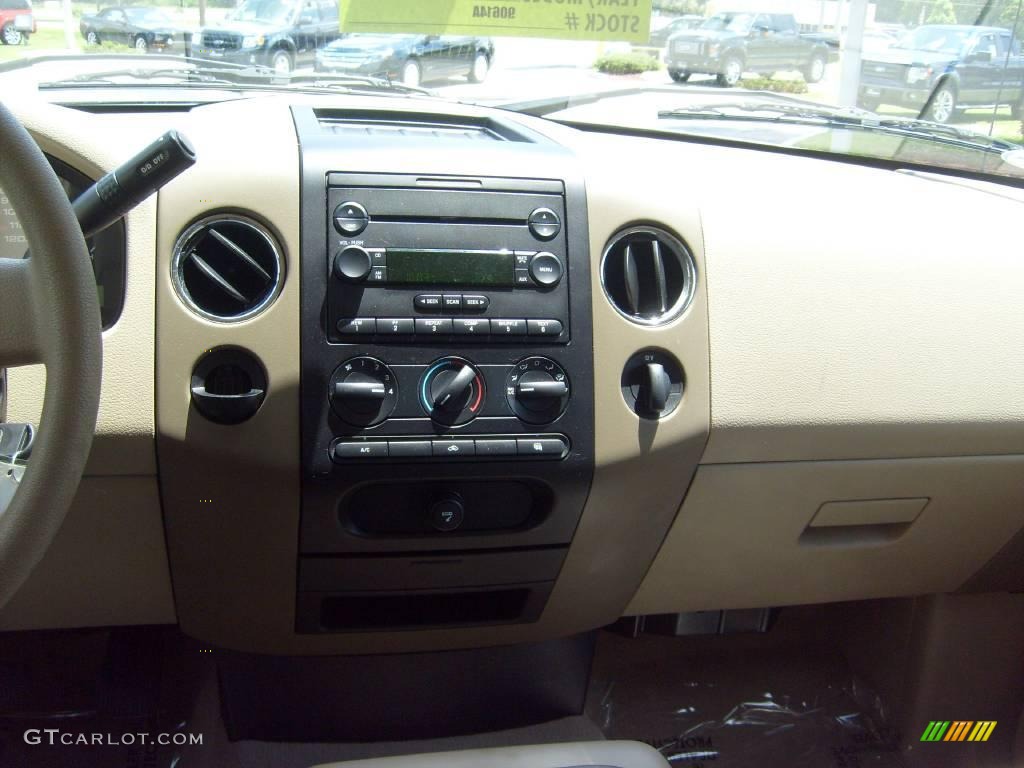 2004 F150 XLT SuperCrew - Arizona Beige Metallic / Tan photo #22
