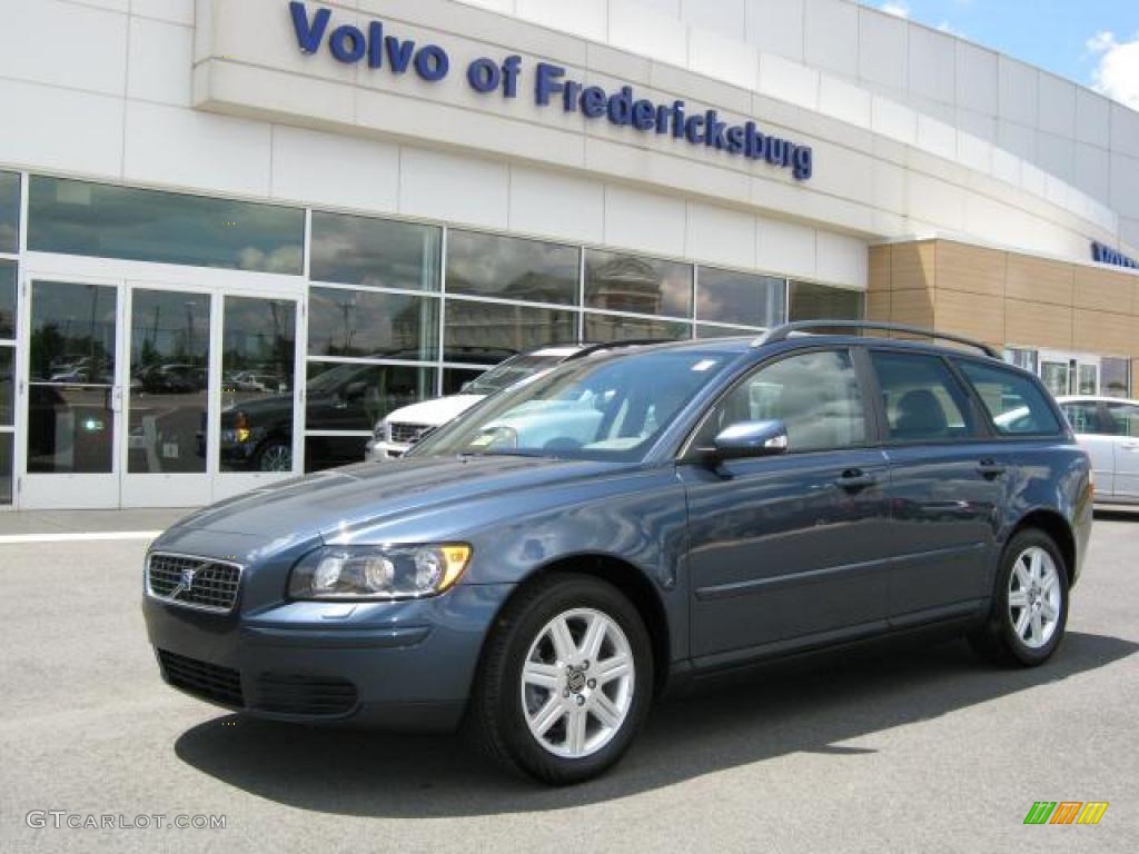 2006 V50 2.4i - Barents Blue Metallic / Dark Beige/Quartz photo #1