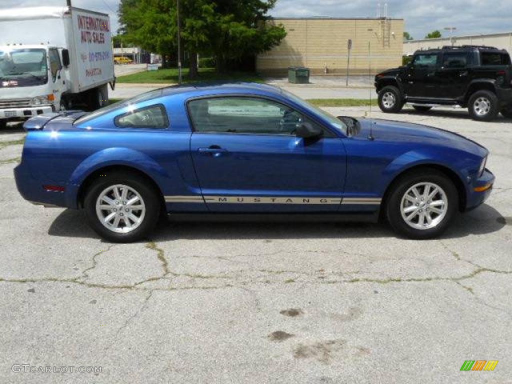 2007 Mustang V6 Deluxe Coupe - Vista Blue Metallic / Medium Parchment photo #3