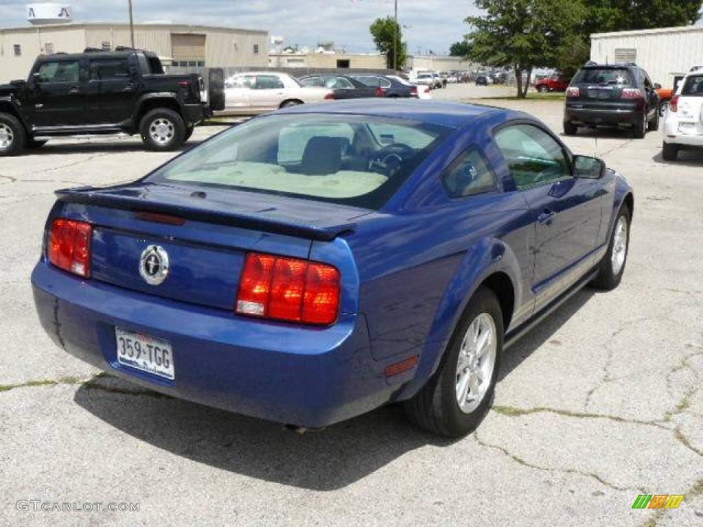 2007 Mustang V6 Deluxe Coupe - Vista Blue Metallic / Medium Parchment photo #4