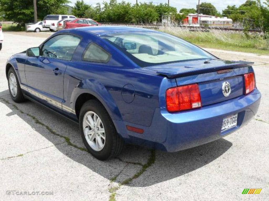2007 Mustang V6 Deluxe Coupe - Vista Blue Metallic / Medium Parchment photo #6