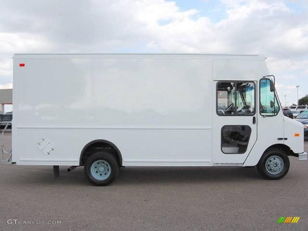 2006 E Series Cutaway E450 Commercial Delivery Truck - Oxford White / Medium Flint photo #8