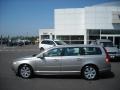 2008 Seashell Metallic Volvo V70 3.2  photo #2