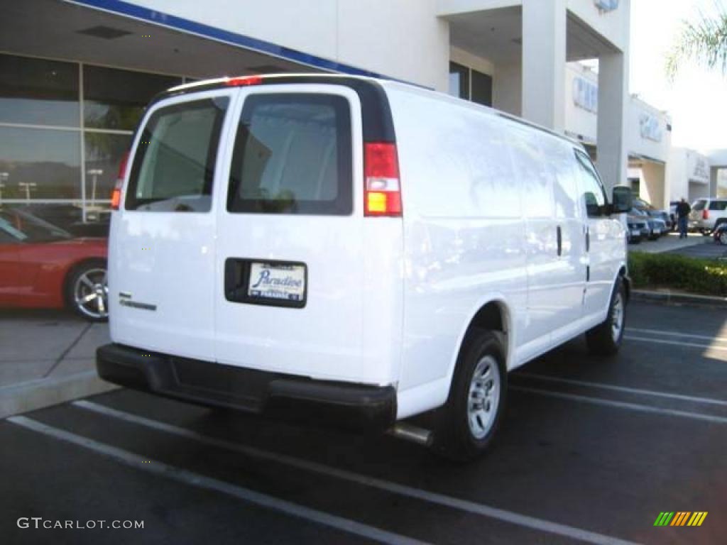 2009 Express 1500 Cargo Van - Summit White / Medium Pewter photo #3