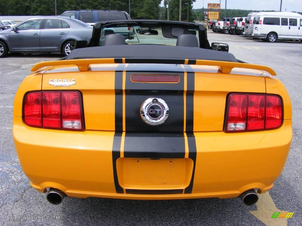 2007 Mustang GT Premium Convertible - Grabber Orange / Dark Charcoal photo #7