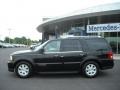 Black Clearcoat - Navigator Luxury 4x4 Photo No. 2