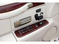2004 Vibrant White Lincoln Town Car Ultimate  photo #16