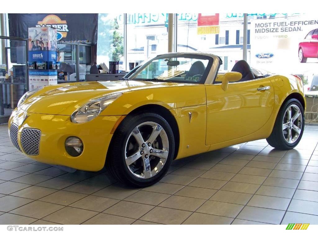 2007 Solstice Roadster - Mean Yellow / Ebony photo #1