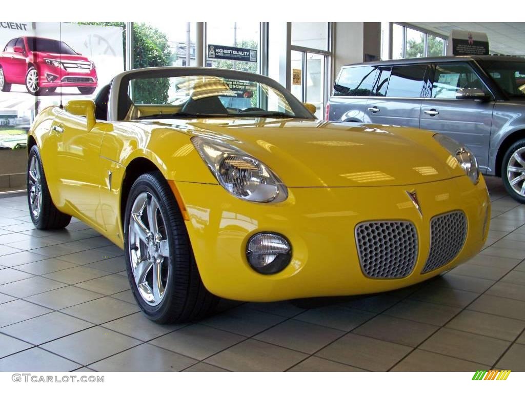 2007 Solstice Roadster - Mean Yellow / Ebony photo #4