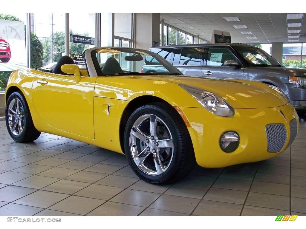 2007 Solstice Roadster - Mean Yellow / Ebony photo #5