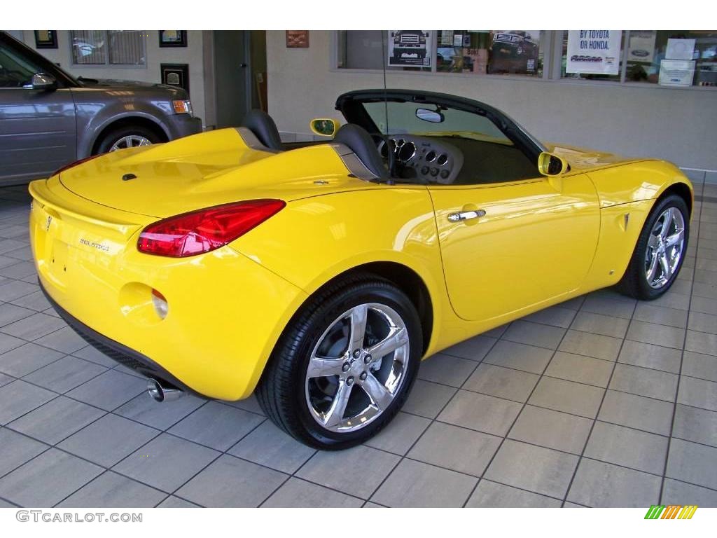2007 Solstice Roadster - Mean Yellow / Ebony photo #8