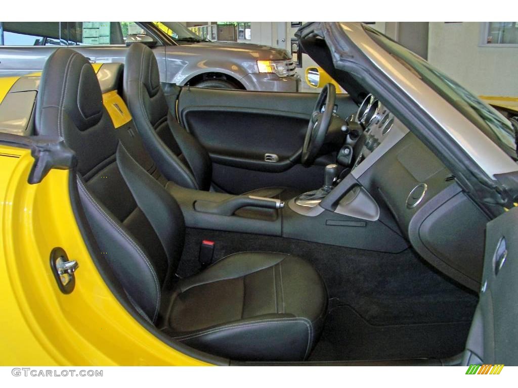 2007 Solstice Roadster - Mean Yellow / Ebony photo #22