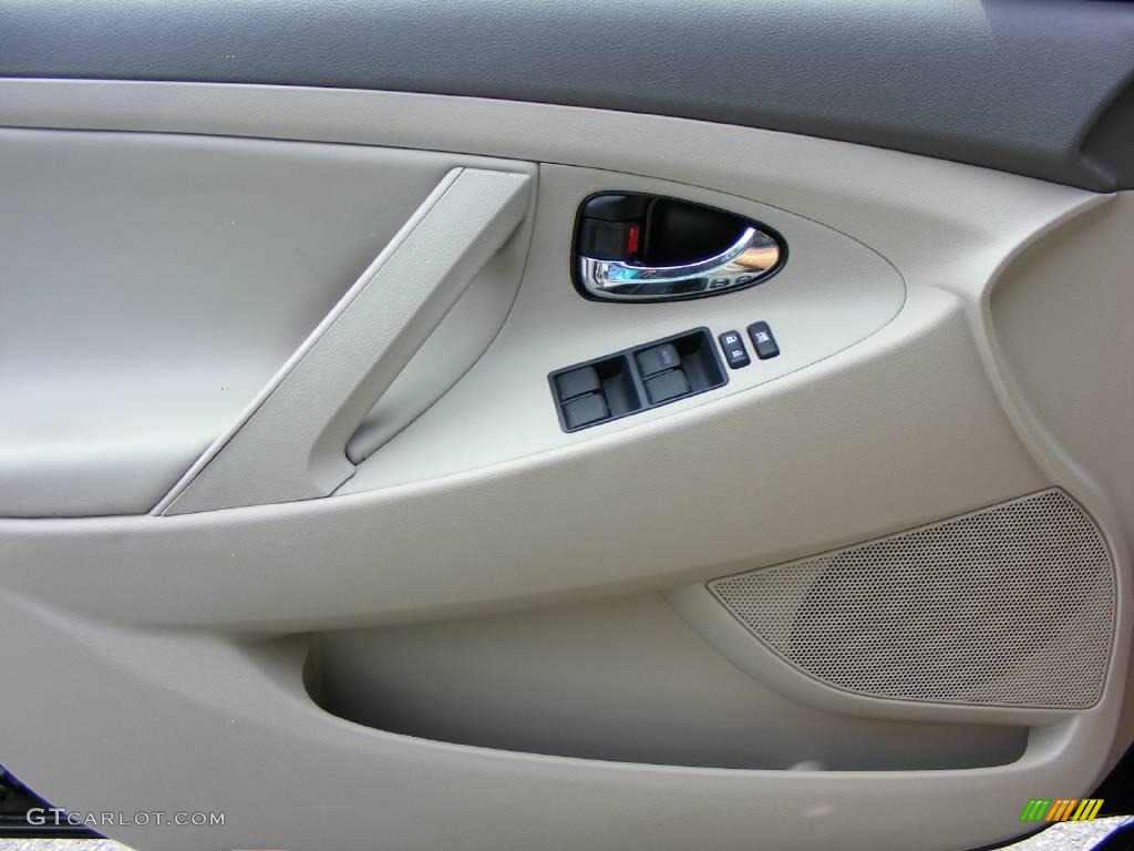 2007 Camry Hybrid - Black / Bisque photo #17