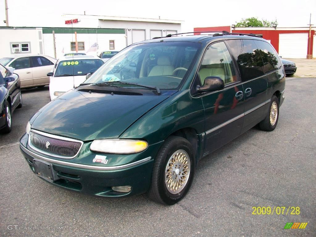 Forest Green Pearl Chrysler Town & Country