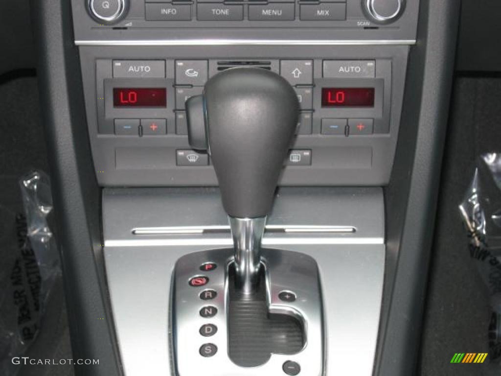 2008 A4 2.0T Sedan - Light Silver Metallic / Black photo #16