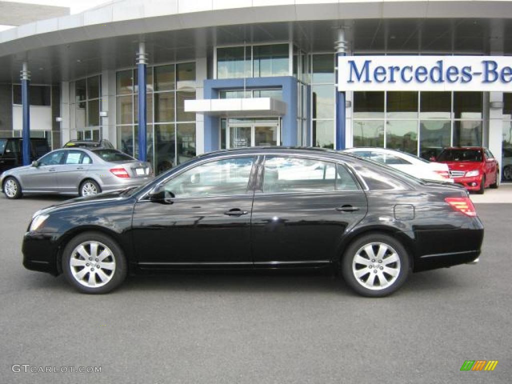 2006 Avalon XLS - Black / Light Gray photo #2