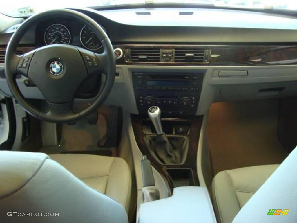 2006 3 Series 325xi Sedan - Alpine White / Grey photo #10