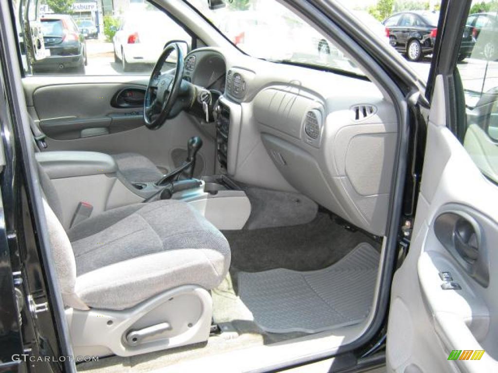 2004 TrailBlazer LS 4x4 - Black / Medium Pewter photo #18