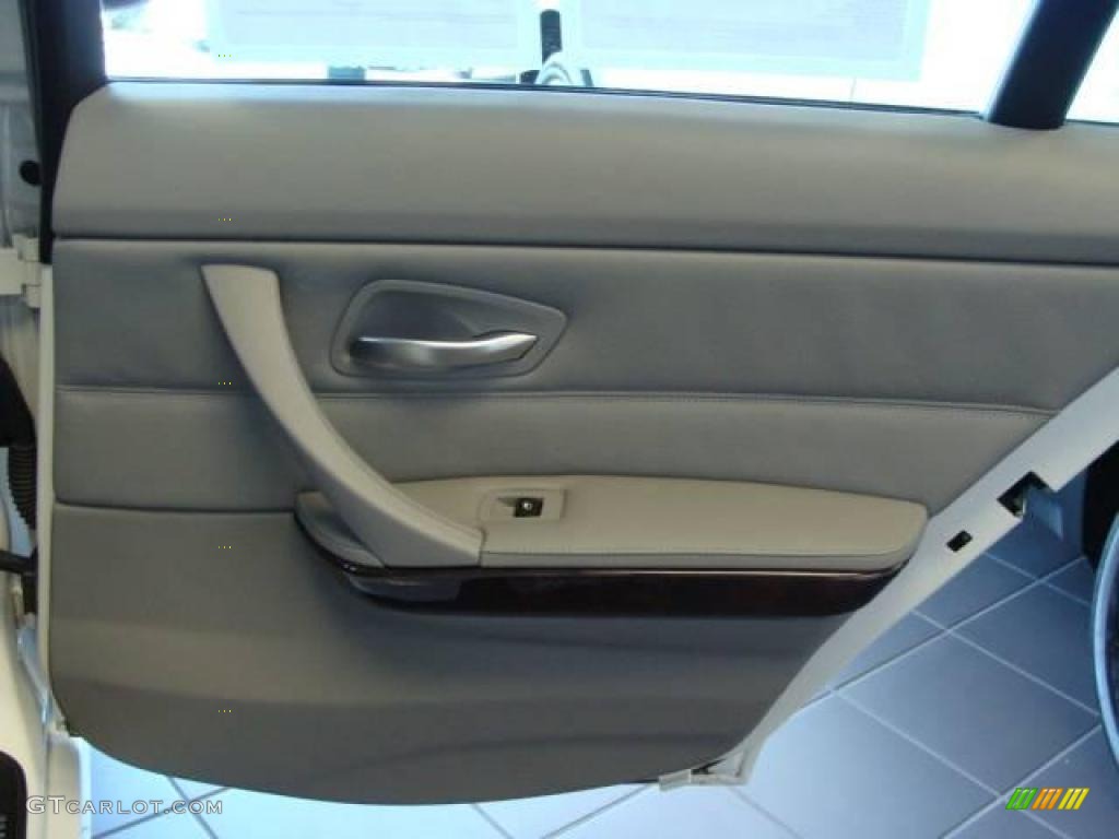 2006 3 Series 325xi Sedan - Alpine White / Grey photo #17