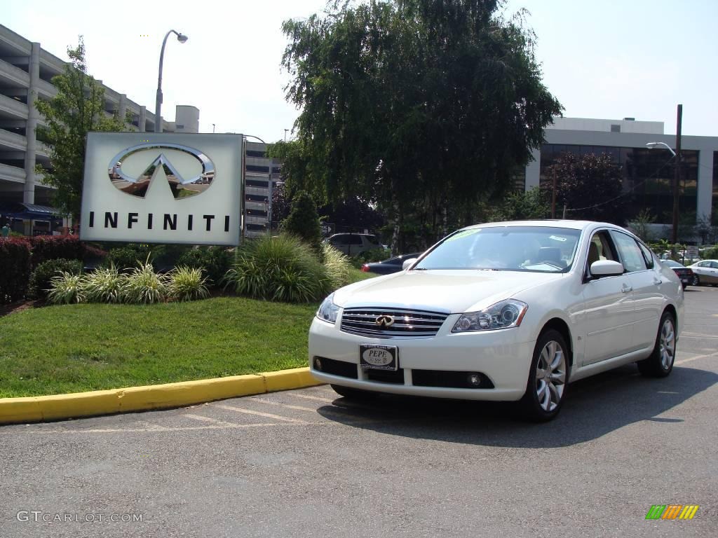 2006 M 35x Sedan - Ivory Pearl / Wheat photo #1