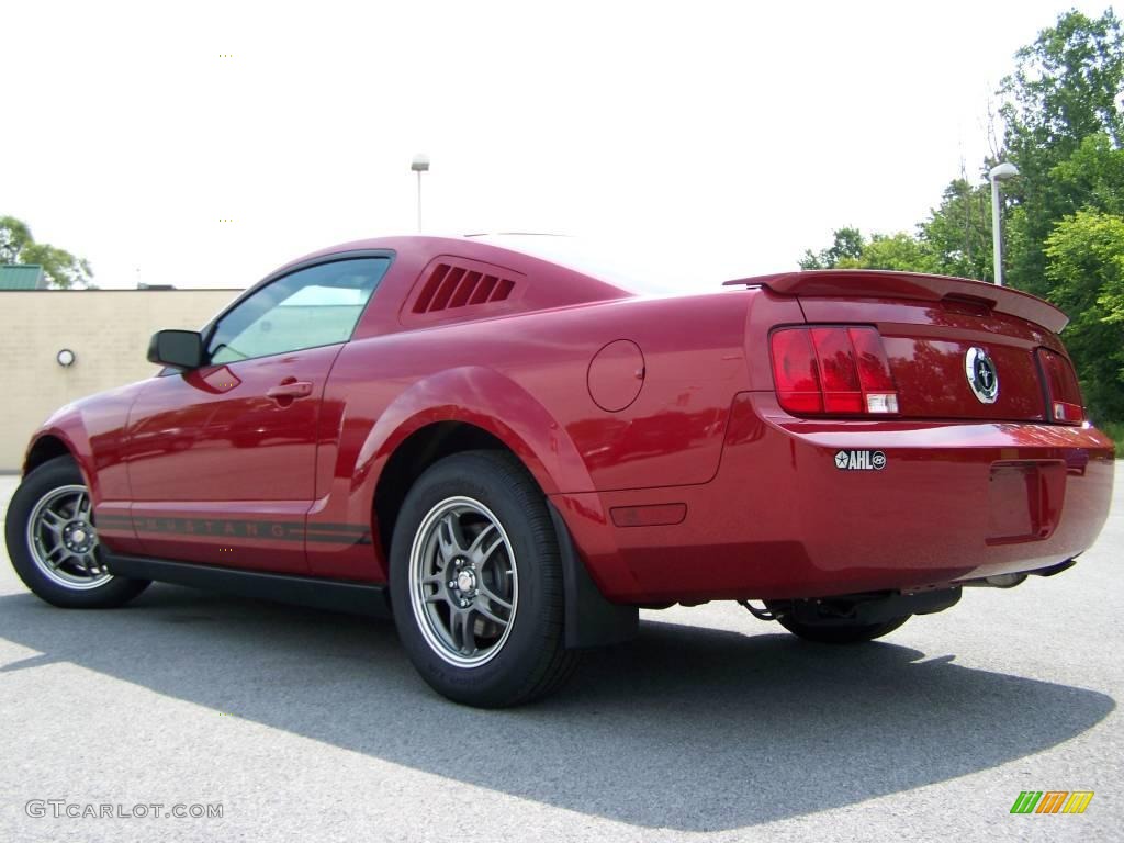2008 Mustang V6 Deluxe Coupe - Dark Candy Apple Red / Dark Charcoal photo #4