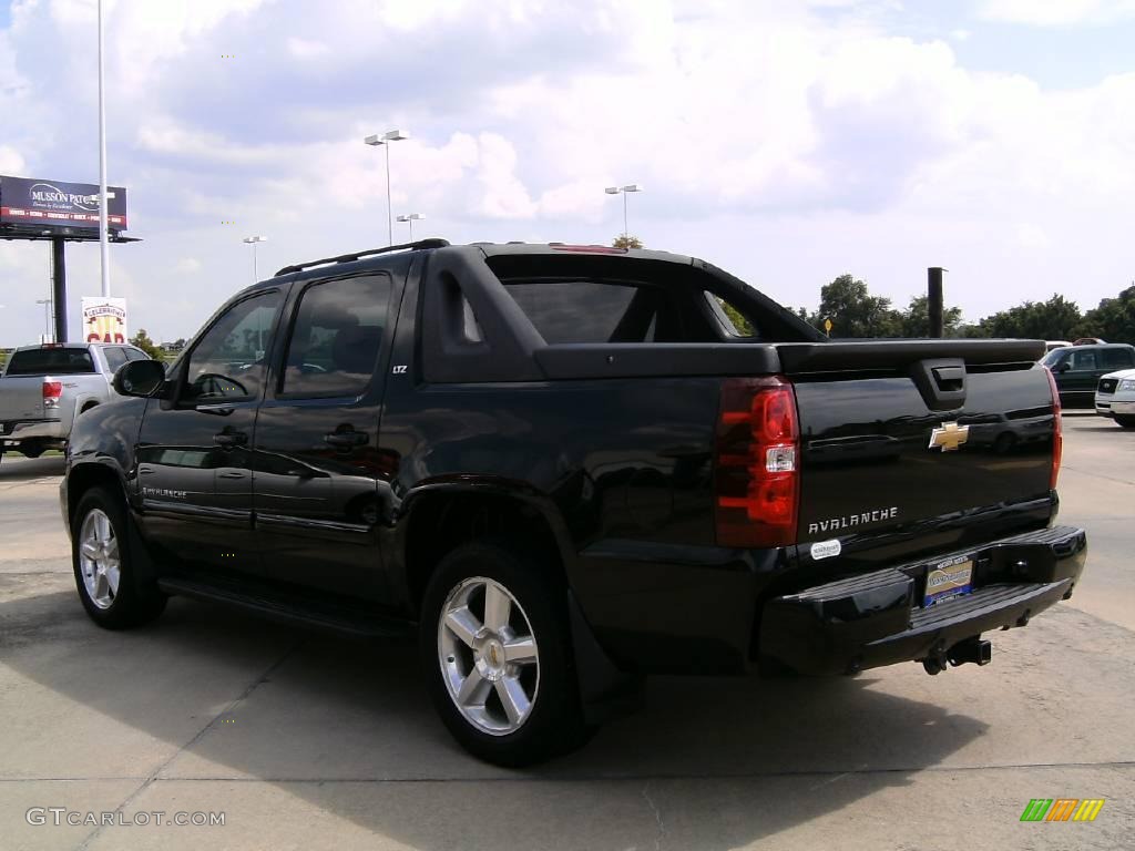 2007 Avalanche LTZ - Black / Ebony/Light Cashmere photo #5
