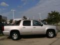 2007 Silver Birch Metallic Chevrolet Avalanche LT  photo #2