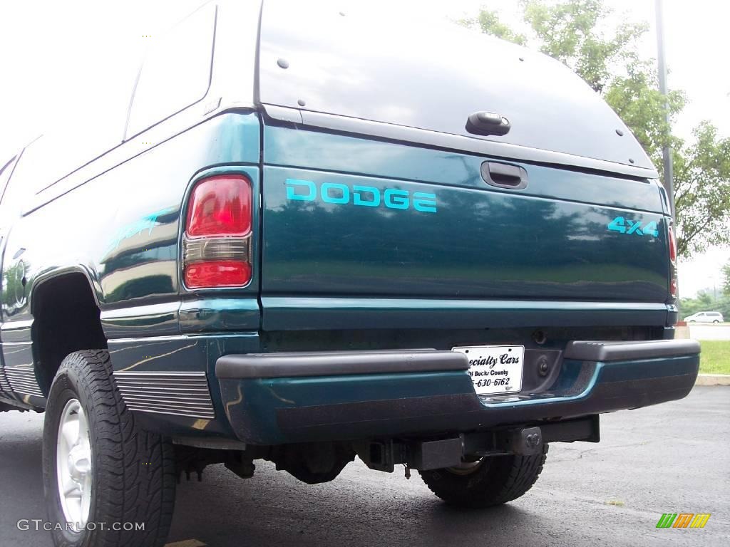 1998 Ram 1500 Sport Extended Cab 4x4 - Emerald Green Pearl / Gray photo #21