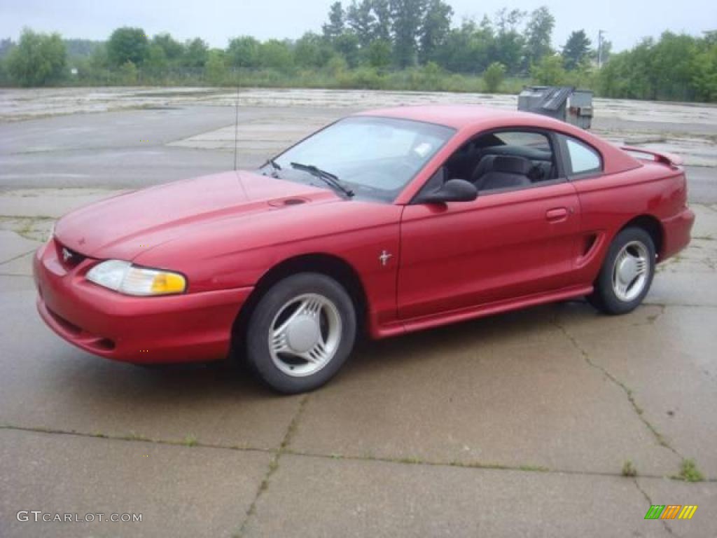 1995 Mustang V6 Coupe - Laser Red Metallic / Gray photo #1