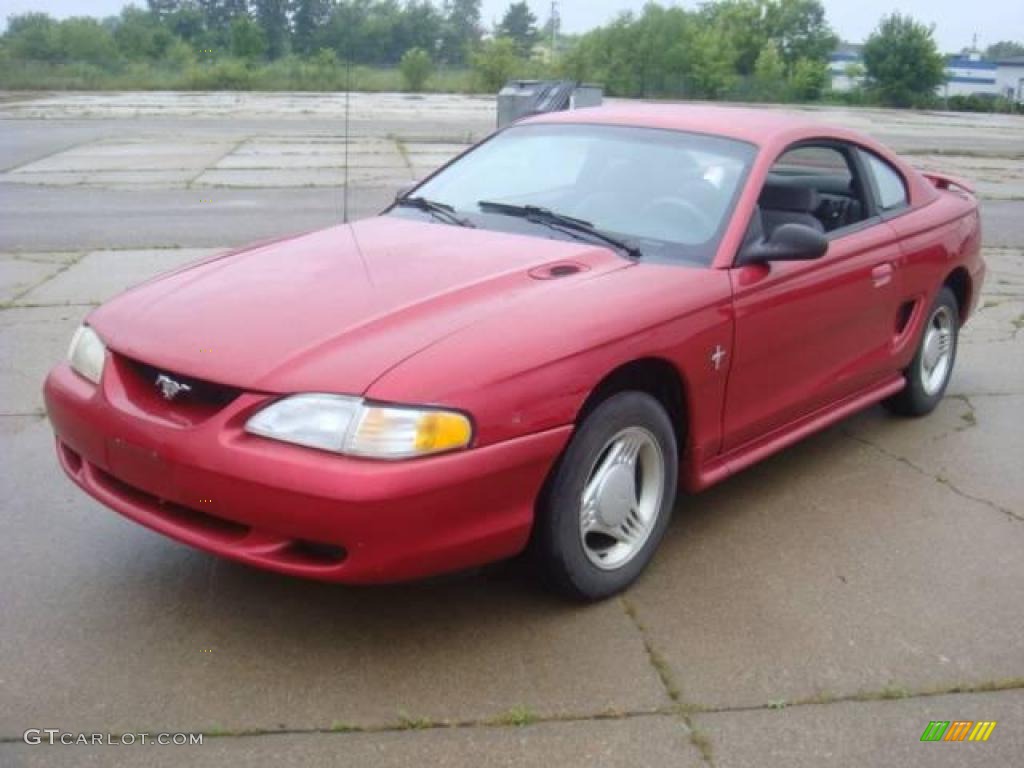 1995 Mustang V6 Coupe - Laser Red Metallic / Gray photo #9