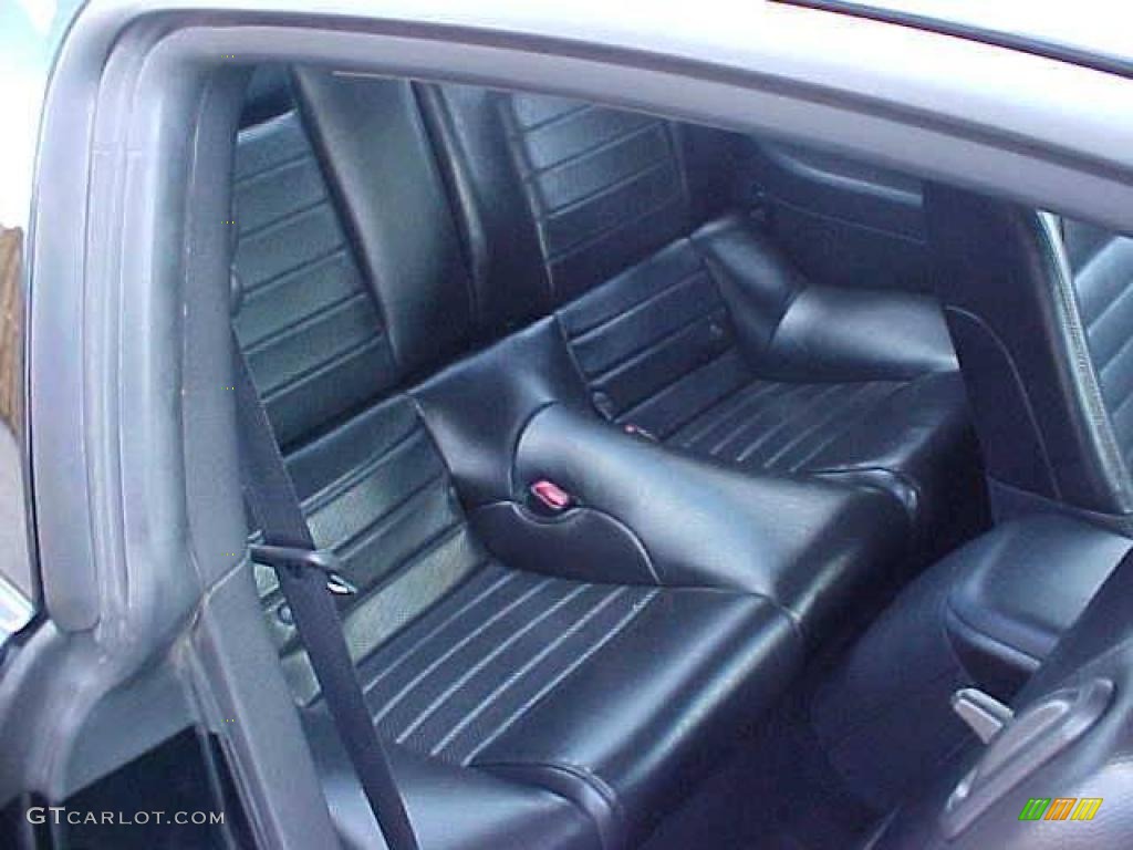 2005 Mustang GT Premium Coupe - Black / Dark Charcoal photo #10