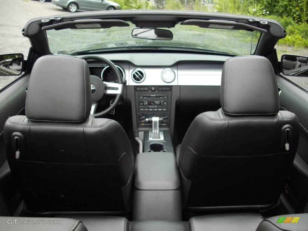 2006 Mustang V6 Premium Convertible - Black / Dark Charcoal photo #3