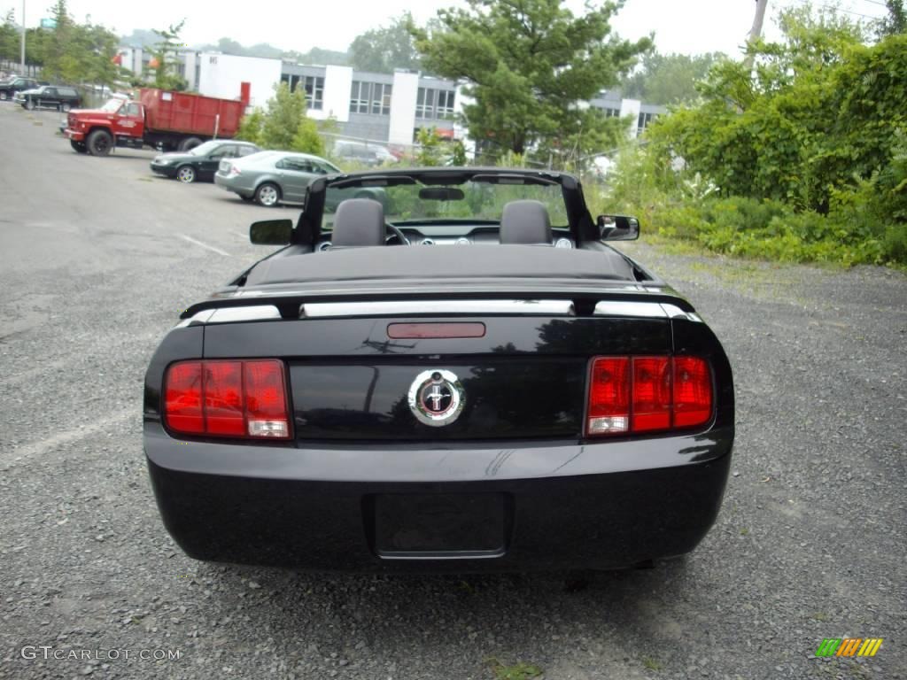 2006 Mustang V6 Premium Convertible - Black / Dark Charcoal photo #4