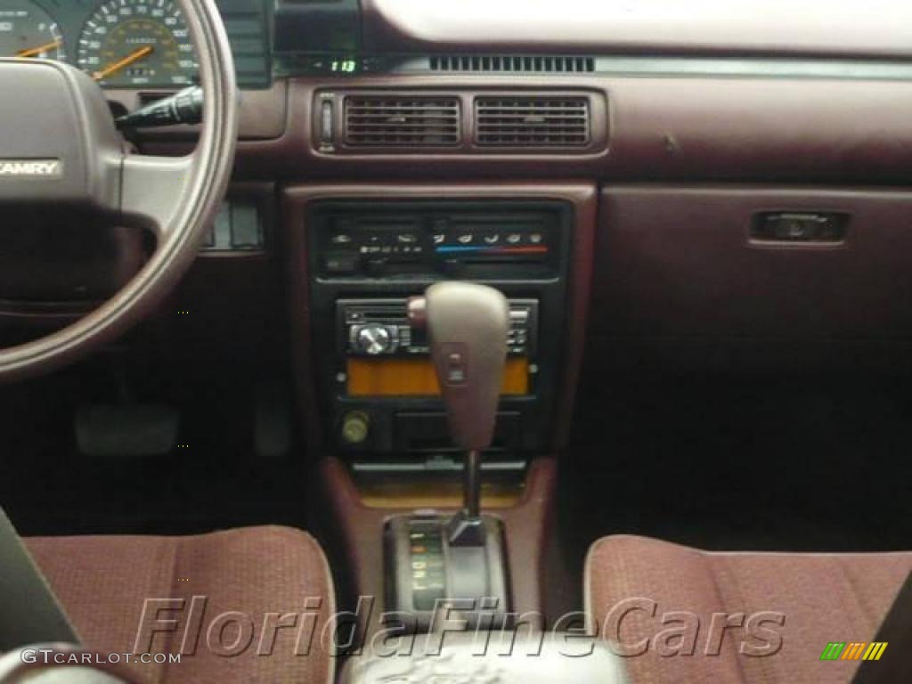 1991 Camry Sedan - Dark Red Pearl Metallic / Dark Red photo #16